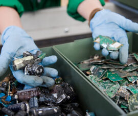 Smaltimento rifiuti elettronici: cosa dice la normativa italiana?